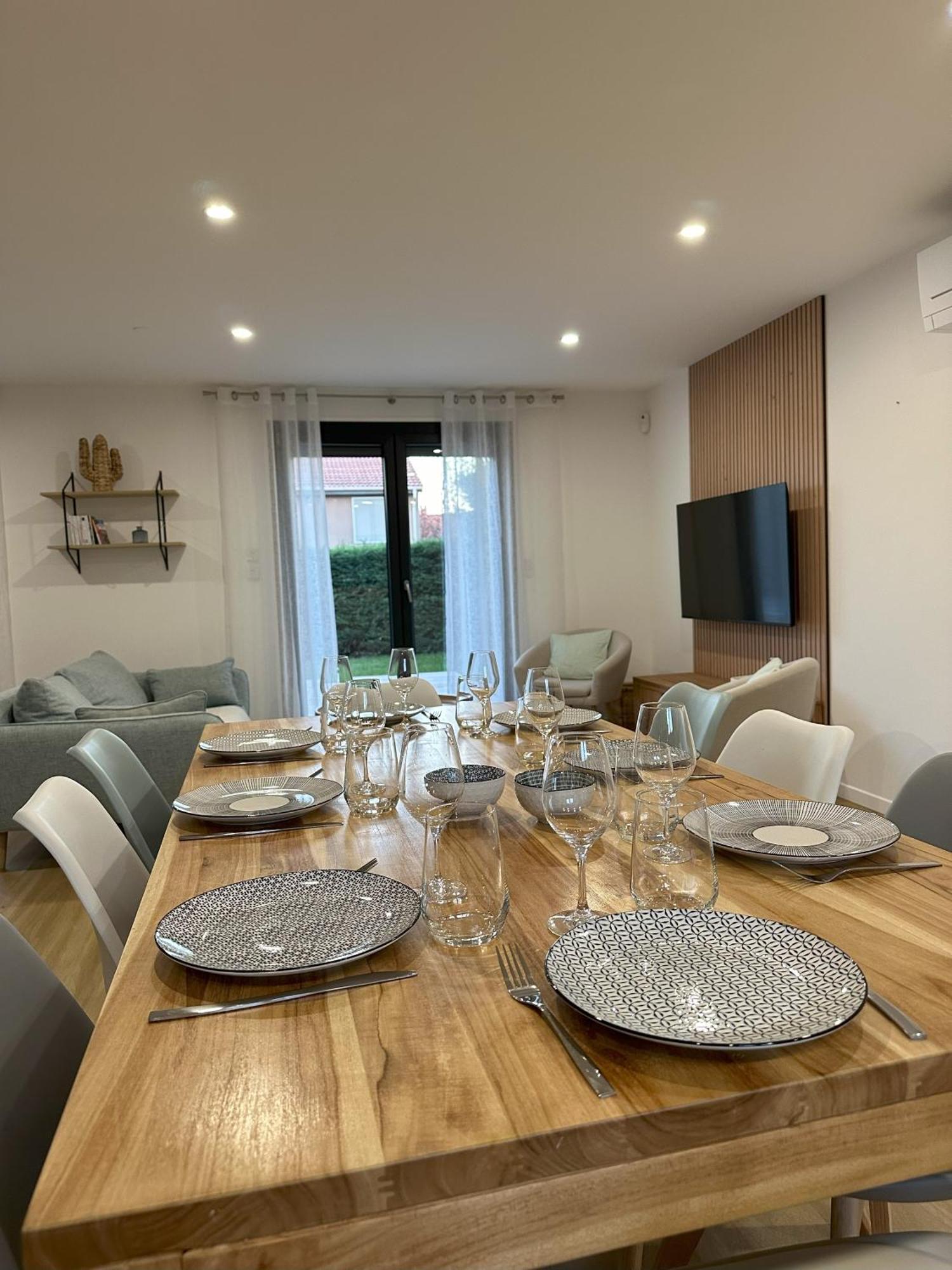 Sunny House - Villa 4 Chambres - Saint Genis Les Ollieres Εξωτερικό φωτογραφία